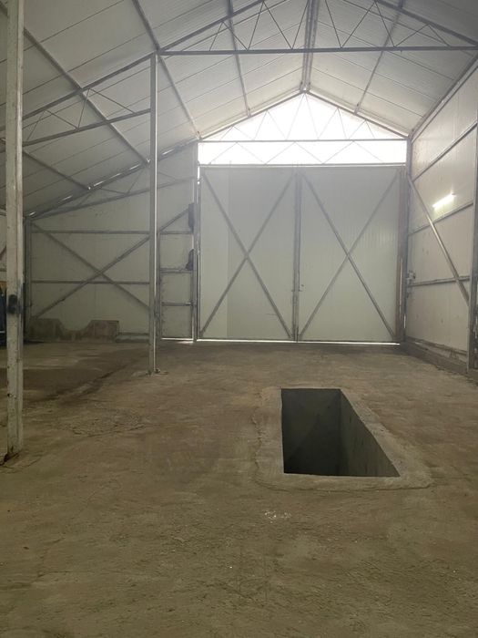 Hala metalica cu panou sandwich