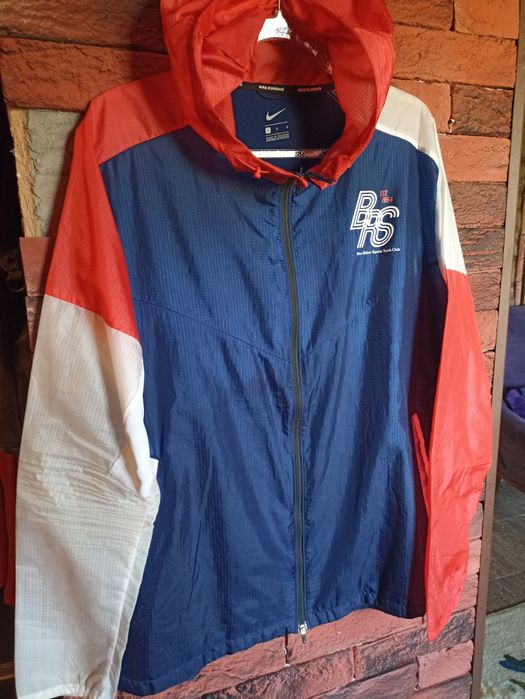 Nike спортен тънко яке, дъждобран