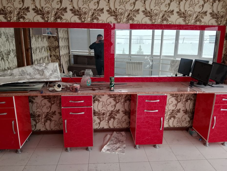 Ayollar saloni uchun mebel