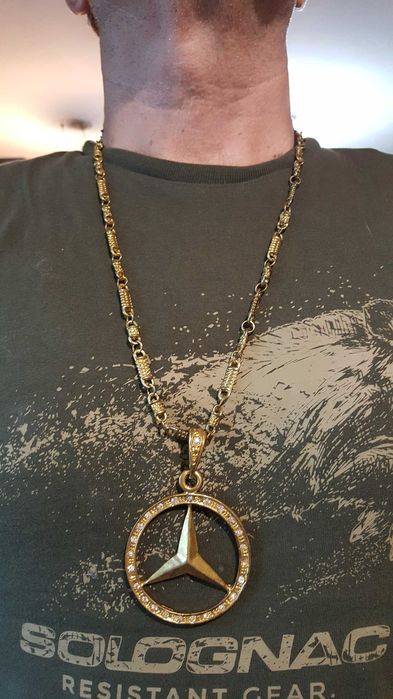 vînd lănțișor cu pandativ mercedes