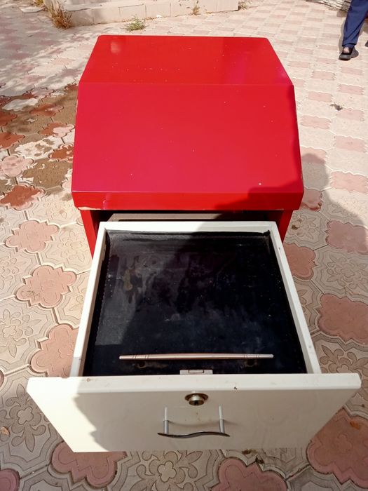 Тумбы для парикмахера