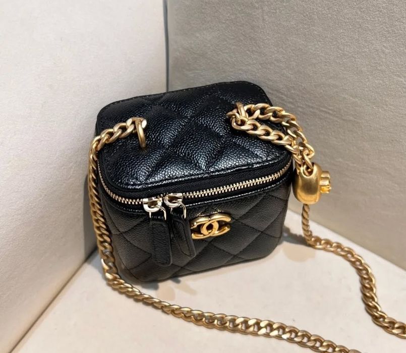 Маленькая сумочка Шанель