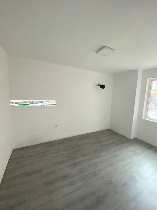 Дава се под наем Офис в Пловдив, Център - 53 кв.м за 510 € - Снимка #4