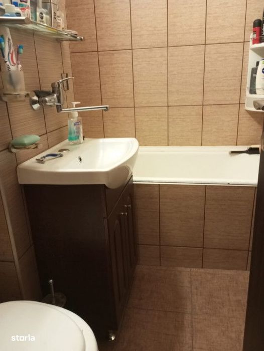De vanzare apartament cu 2 camare decomandat Manastur