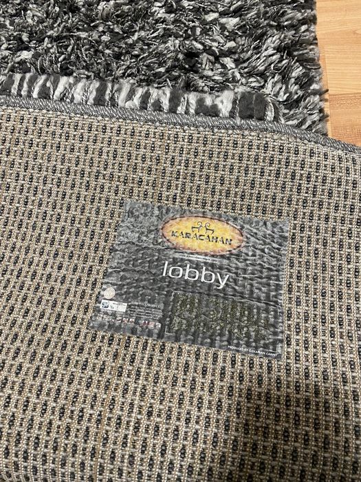 VAND covor  aproape  nou, a fost  primit cadou insa nu imi place.