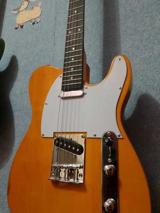 Продам электрогитару