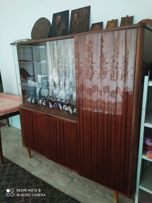 Продаю сервант. Германия