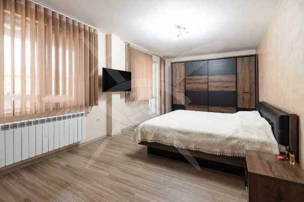 Продава се Тристаен апартамент в Пловдив, Коматево - 133 кв.м за 843 €/кв.м - Снимка #4