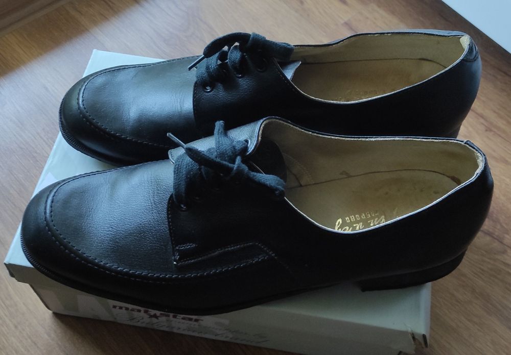 Мъжки обувки естествена кожа и гьон