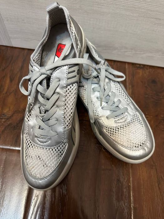 Кроссовки летние, размер 40