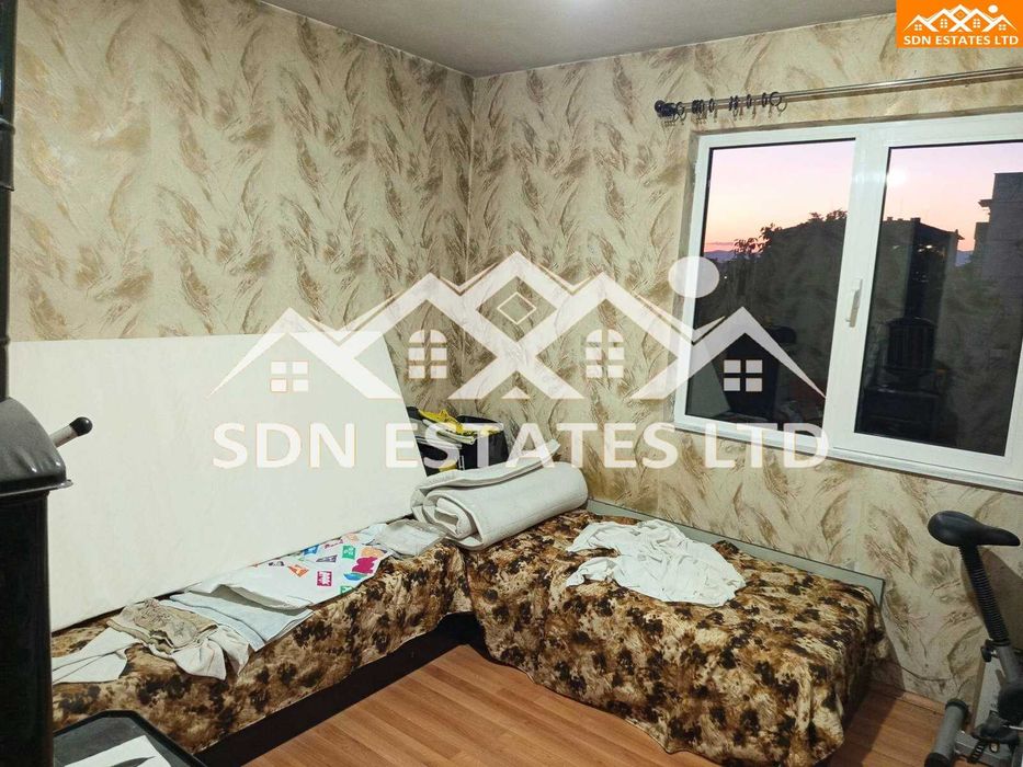 Продава тристаен апартамент южно от бензиностанция Шел