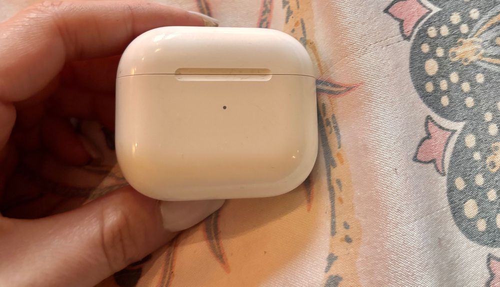 Оригинален заряден кейс за AirPods 3 – без слушалки