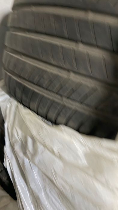 Летняя резина разноширокая размер 20, 275/45/r20 и 305/40/r20