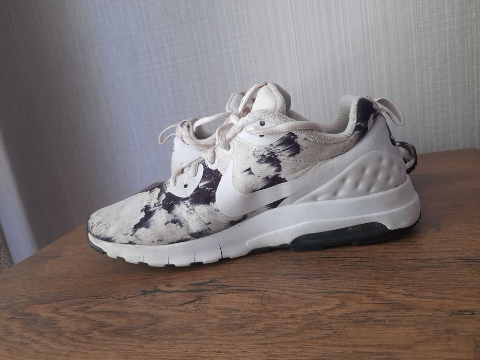 Nike Air max Motion маратонки 40 номер.