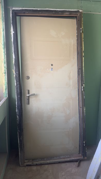 Входная дверь металлическая