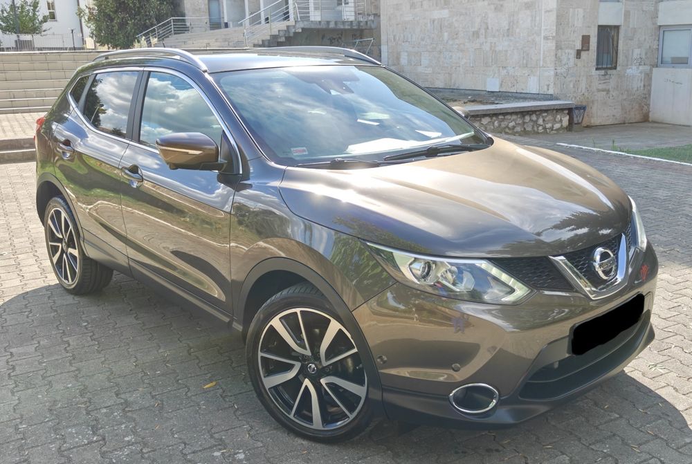 Nissan Qashqai TEKNA+  4X4 Panoramic Xenon Navigație