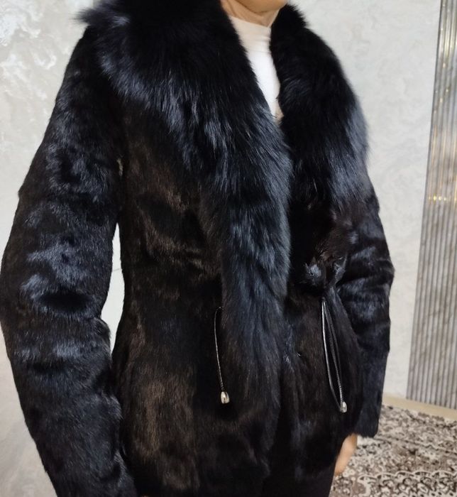 Palto va shuba sotiladi