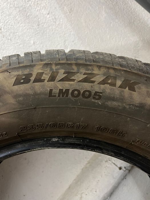 Bridgestone Blizzak LM005 235/65/17 108H DOT2420