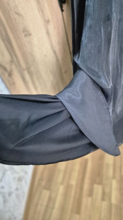 Продам новую платье