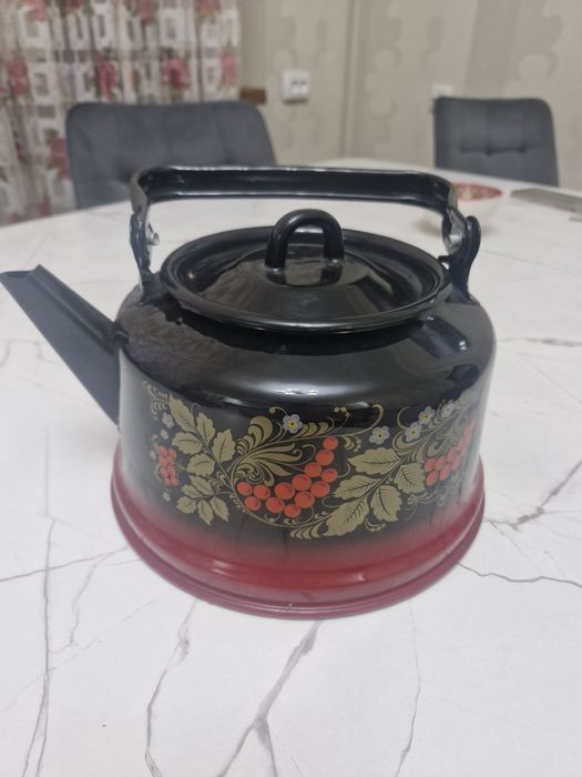 Чайник эмалированный новый