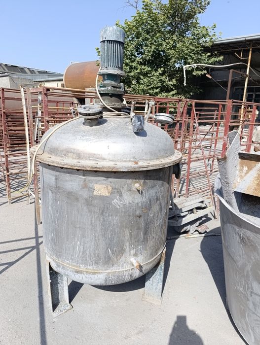 Ёмкость 1,5 м2 нержавейка с мешалкой 5,5 кВт реактор шкив