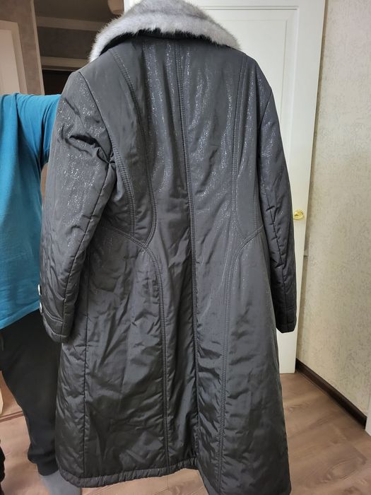 Продам женскую куртку