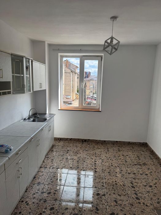 Proprietar vand apartament 3 camere