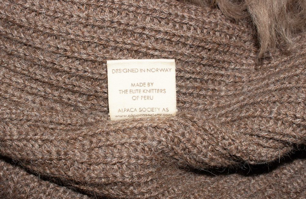 ALPACA SOCIETY дамска елек кафяв от алпака яка от естествен косъм XS/S