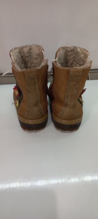 Боти от естествена кожа за момиченце