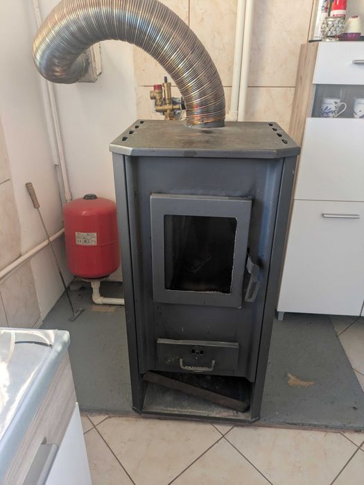 Termoșemineu Ferroli Mirano H 22 kW + vas expansiune