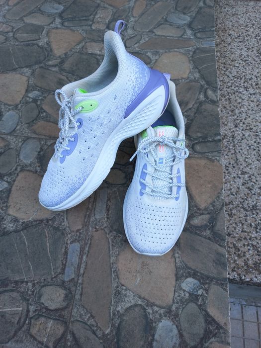 Спортни обувки,маратонки