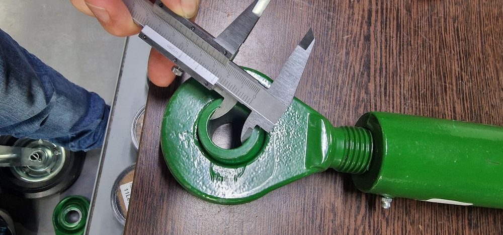 Tirant central tractor john deere original catg 3 diametru bolt 32mm i