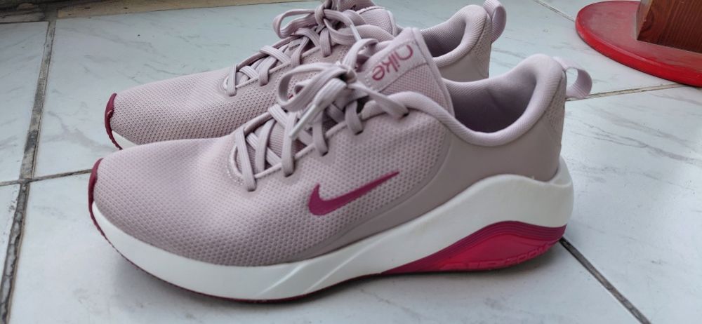 Nike air zoom bella 7