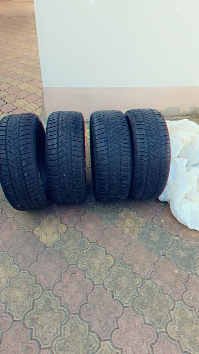 Anvelope iarnă 225/50/17, cu steluța bmw, runflat Pirelli Sottozero 3