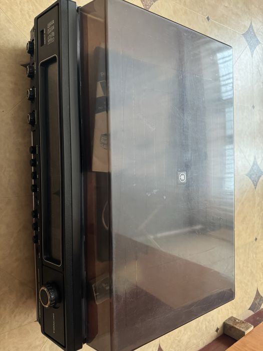 Продам радиолу советскую