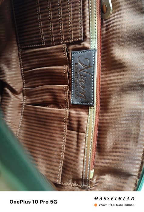 Vând geanta piele naturala pictata manual