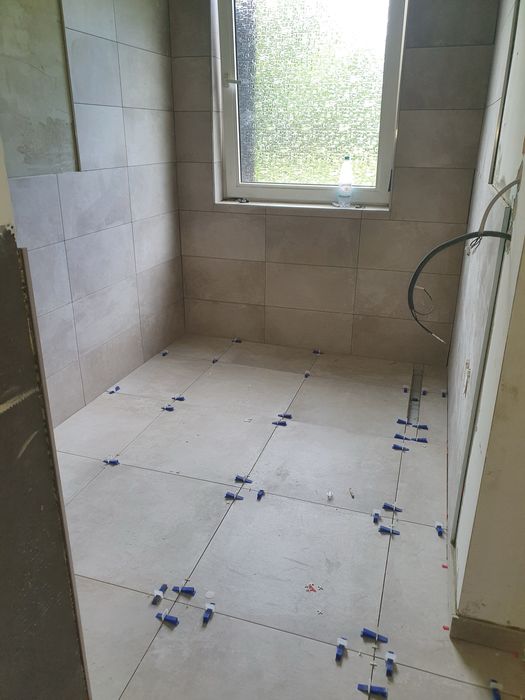 Benzar & Co.   Renovari si amenajari interioare si exteriore