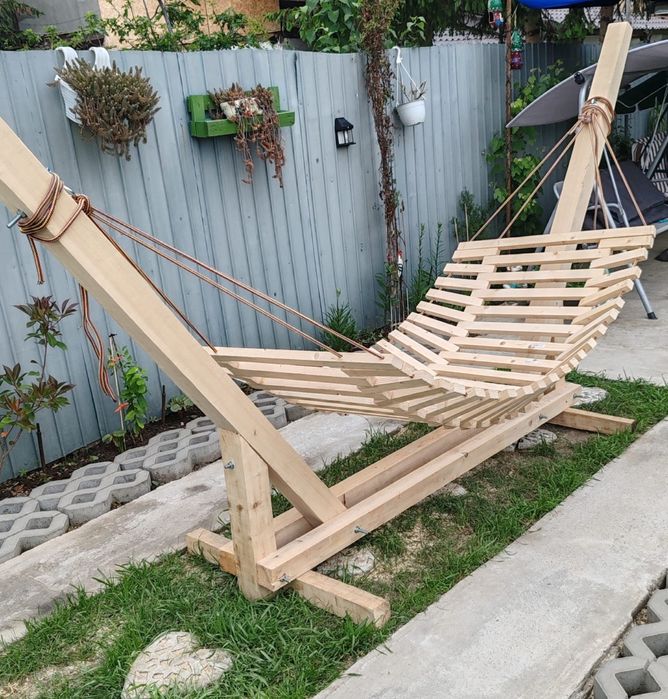 Hamac din lemn rustic