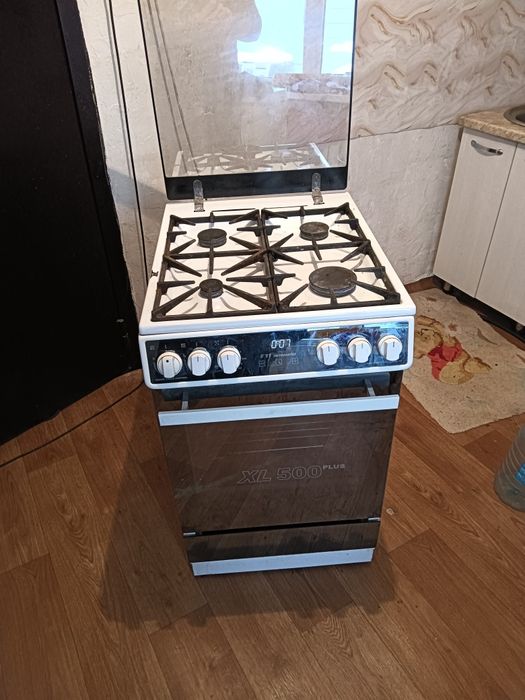 Продам газ плиту