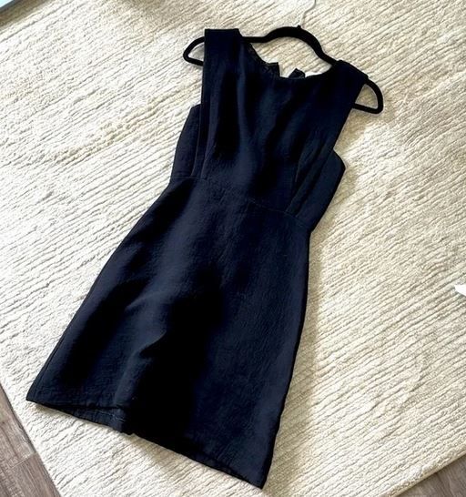 Малка черна рокля Sandro