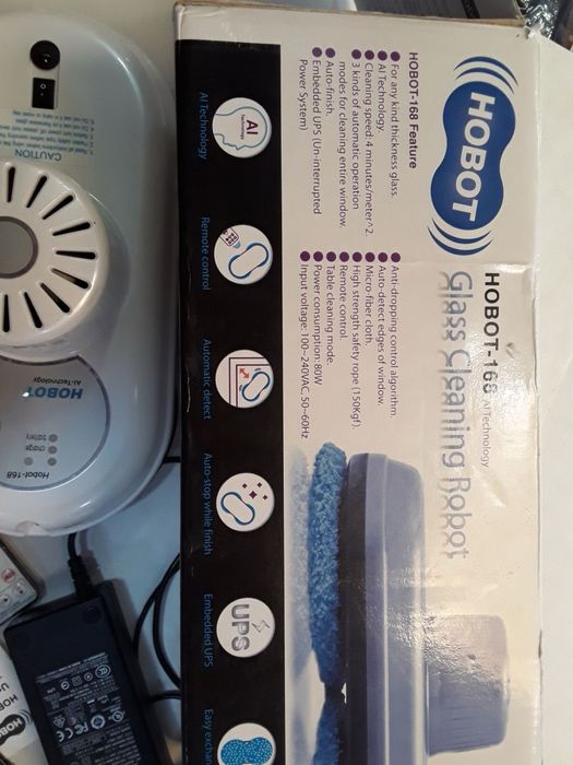 Робот за почистване на прозорци