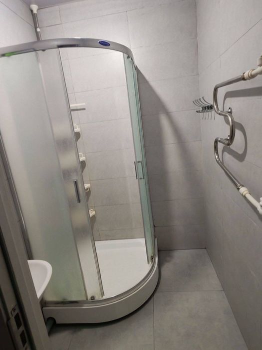 Srochna 3 xonali uy arendaga beriladi Yanshnabod olmos mahalla
