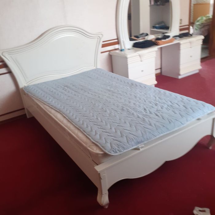 продается кровать