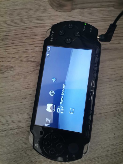 Игра Psp 2004 черна