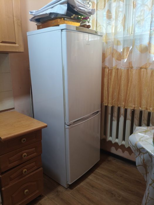 Холодильник indesit