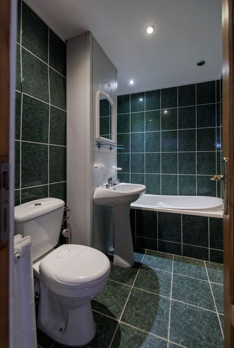 Apartament 3 camere 76 mp+pivniță mare | Parter | Zona Spital | Aiud