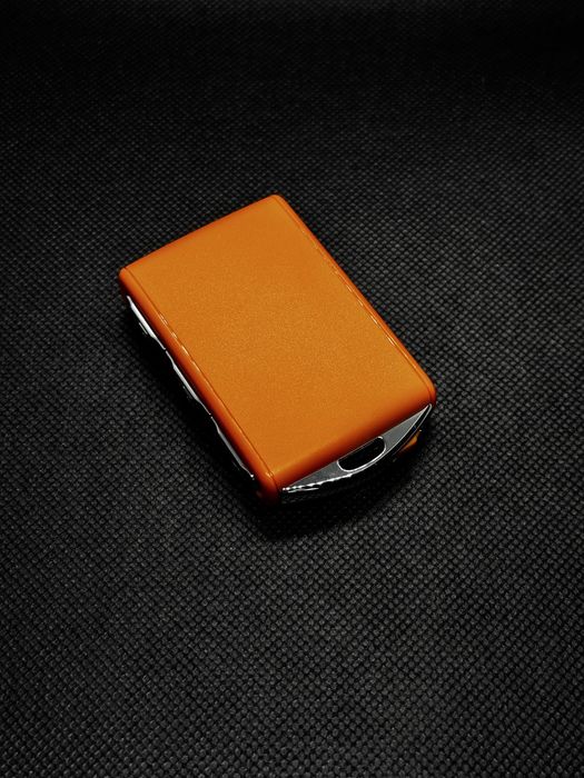 Carcasă cheie Volvo portocalie – compatibilă 2018+ (4 butoane)