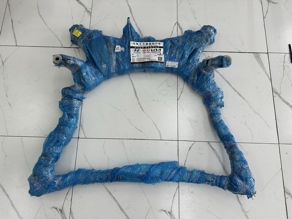 Hyundai Elantra передняя балка