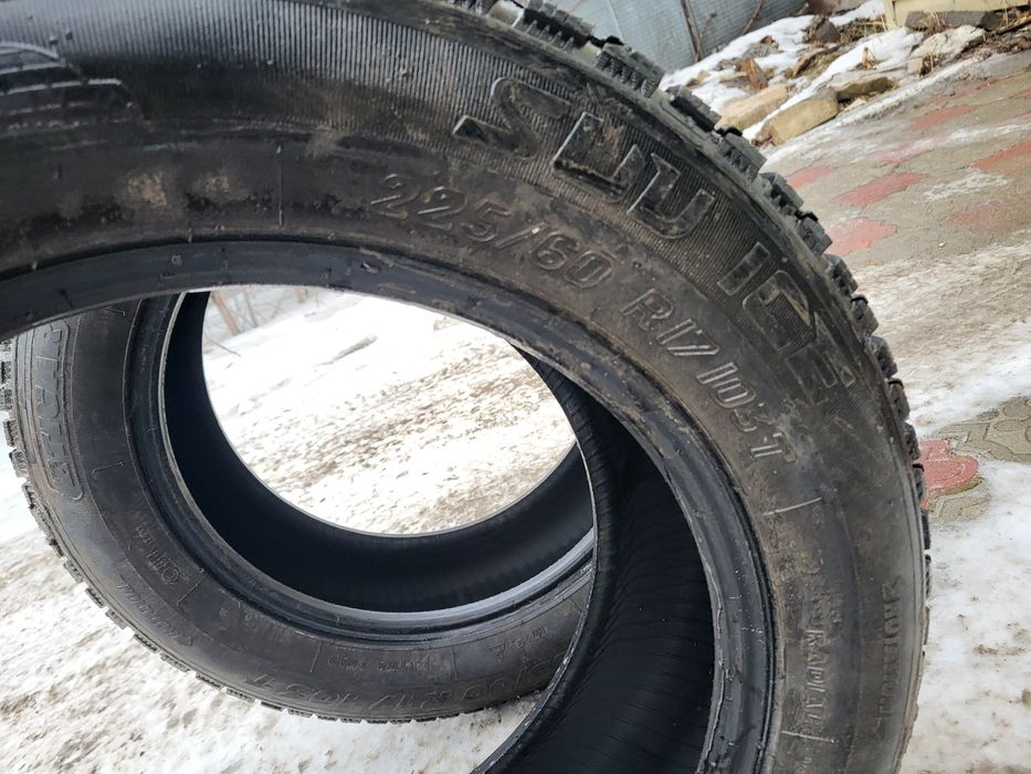 Продам б/у комплект шин 225/60 R17
