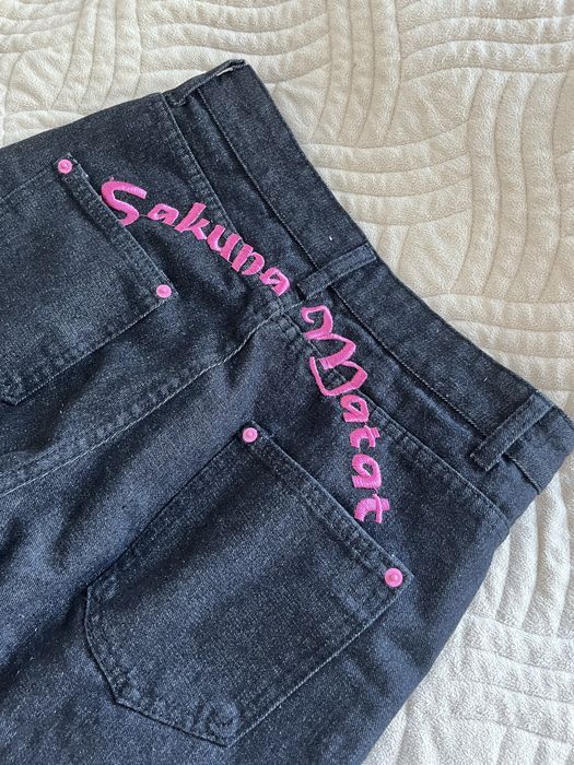 Продам джинсы черные и стильные